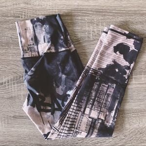 Niyama Sol Cosmic Love Capri Leggings